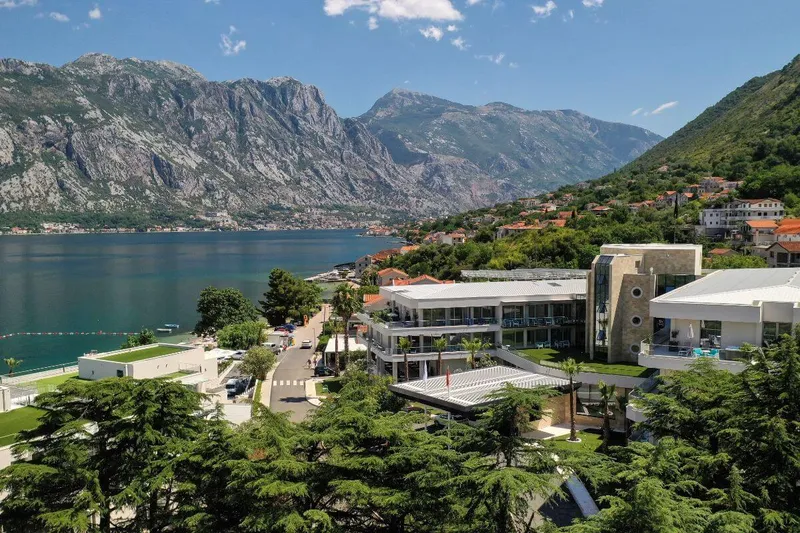 Kék Kotori-öböl - Sziklák Asszonya, Perast és fürdés - 2,5 óra Privát speedboat a Kotori-öböl türkizkék vizein